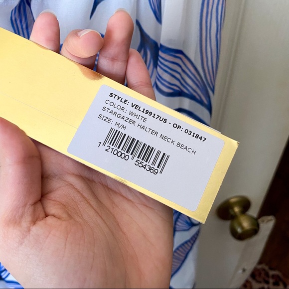 SOLD ON CURTSY - Picture 5 of 11